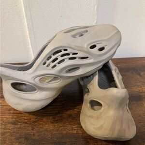 Adidas Yeezy Foam Runner